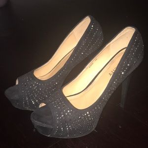 Black high heels “mooncity”